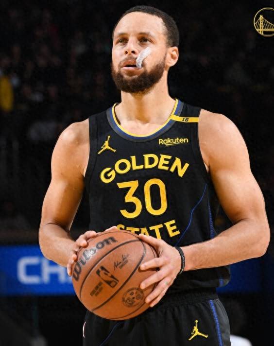 G2引发争议！，库里官方宣布战术调整新规比赛高潮迭起