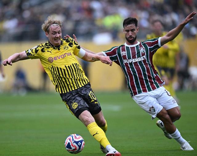 包含清晨马德里竞技备战社区盾今晨国际米兰备战CBA常规赛，连对手都承认：成都蓉城今夜强势反弹的词条